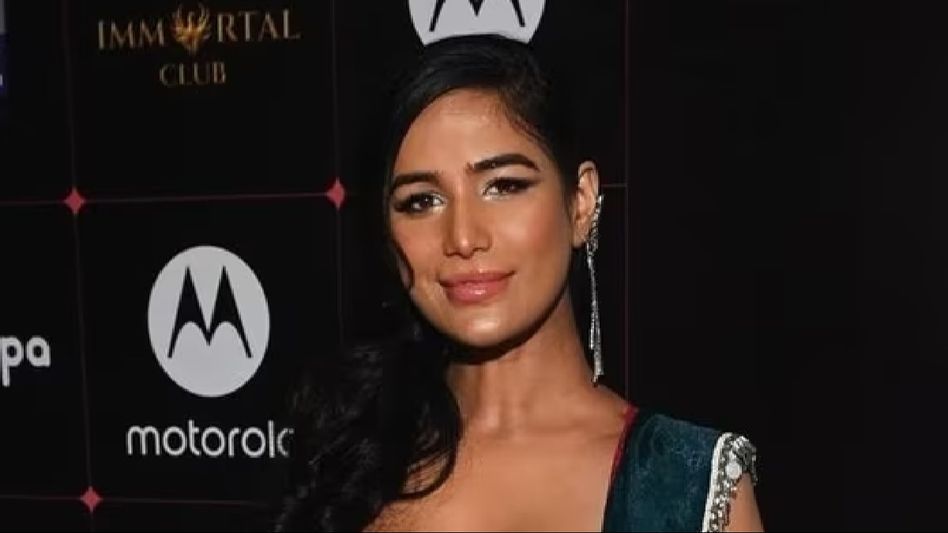 I'm here, alive, says model-actor Poonam Pandey after reports of her death from cervical cancer I'm here, alive, says model-actor Poonam Pandey after reports of her death from cervical cancer