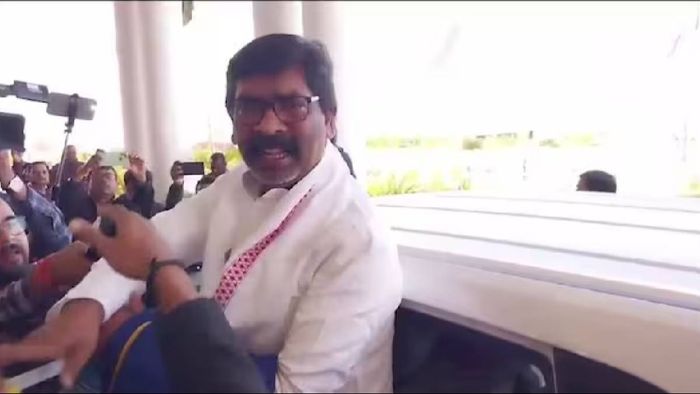 Hemant Soren and ruling coalition MLAs make dramatic entrance at Jharkhand Assembly for floor test