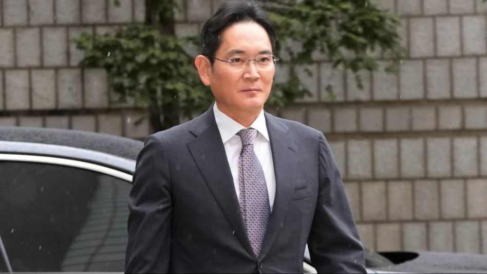 Samsung chief Lee Jae-yong acquitted of financial crimes by South Korean court Samsung chief Lee Jae-yong acquitted of financial crimes by South Korean court
