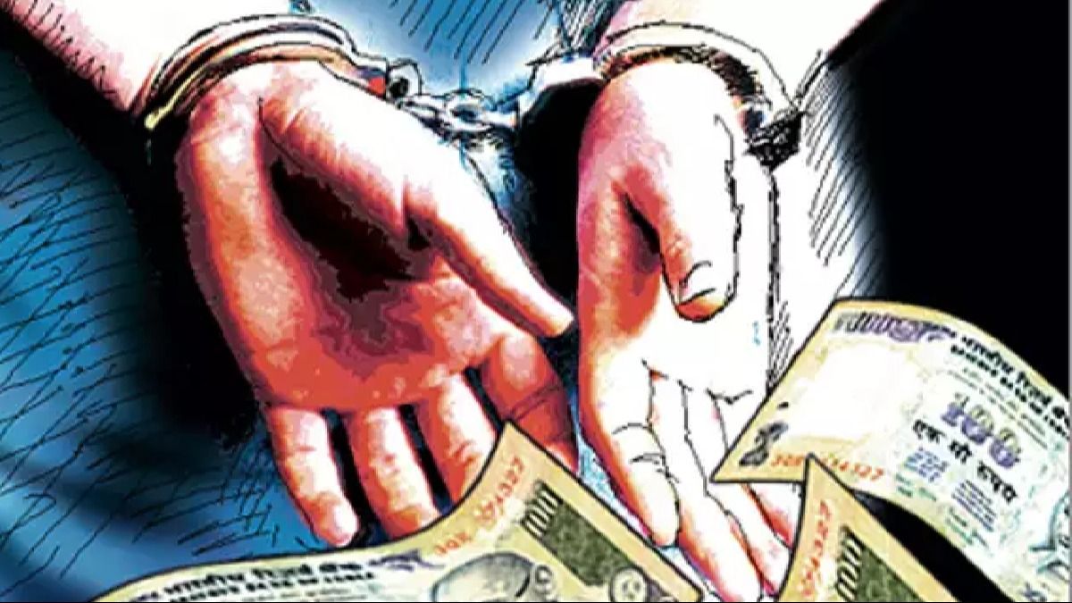 Assam: Lance Naik of Hailakandi Police Station caught red handed while accepting bribe Assam: Lance Naik of Hailakandi Police Station caught red handed while accepting bribe