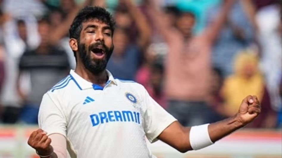 Jasprit Bumrah becomes first Indian pacer to top ICC Test Rankings in IND vs ENG Test Jasprit Bumrah becomes first Indian pacer to top ICC Test Rankings in IND vs ENG Test