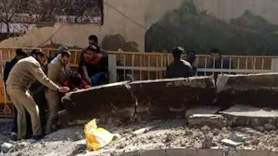 Portion of Delhi's Gokulpuri Metro Station partially collapses, 1 dead, few others injured Portion of Delhi's Gokulpuri Metro Station partially collapses, 1 dead, few others injured