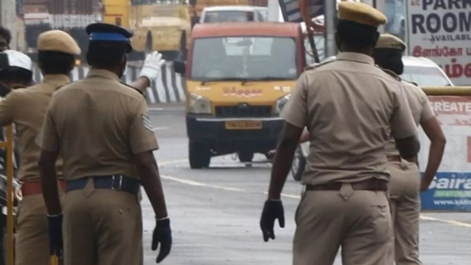 Chennai schools receive bomb threats, students evacuated Chennai schools receive bomb threats, students evacuated