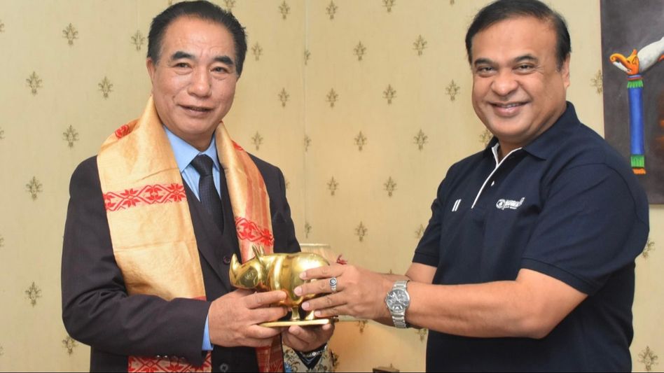 Mizoram CM Lalduhoma meets Himanta Biswa Sarma in Guwahati, discusses developmental issues Mizoram CM Lalduhoma meets Himanta Biswa Sarma in Guwahati, discusses developmental issues