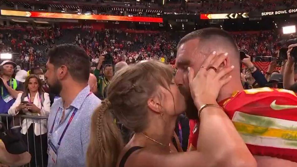 Taylor Swift shares a victory kiss with her boyfriend Travis Kelce, fans say 'beautiful' Taylor Swift shares a victory kiss with her boyfriend Travis Kelce, fans say 'beautiful'