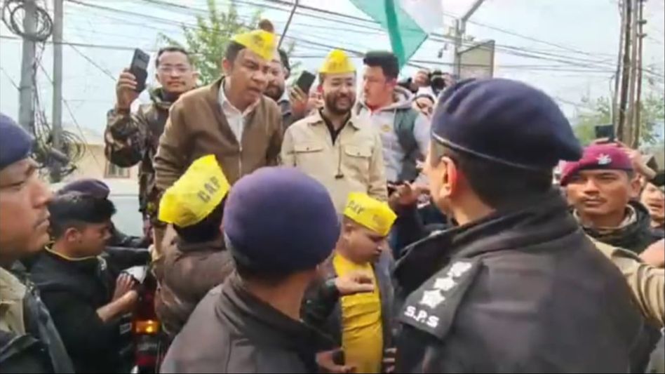 Sikkim: Citizens Action Party stage protest against sale of Teesta Urja stake Sikkim: Citizens Action Party stage protest against sale of Teesta Urja stake