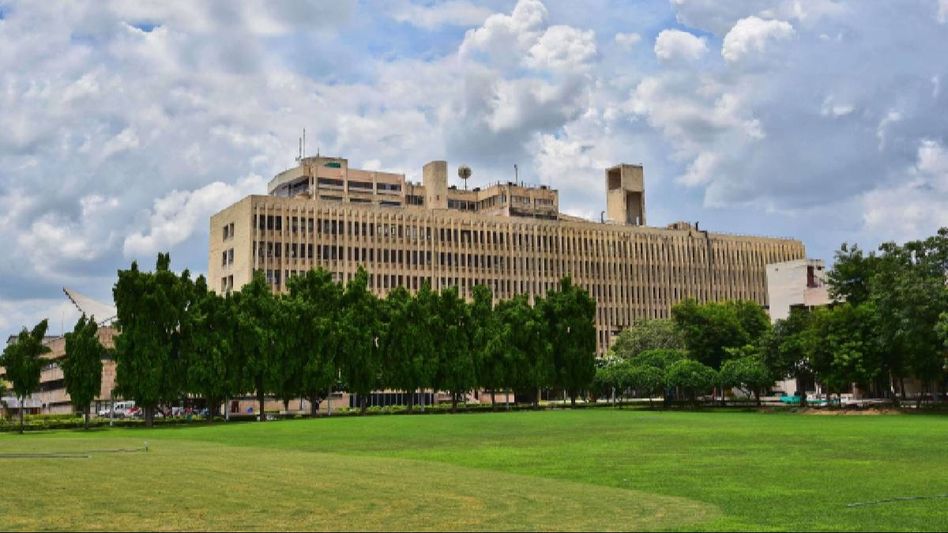 Delhi: IIT student commits suicide in hostel room Delhi: IIT student commits suicide in hostel room