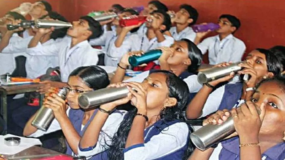 Kerala introduces 'water-bell' system in schools as temperature soars Kerala introduces 'water-bell' system in schools as temperature soars