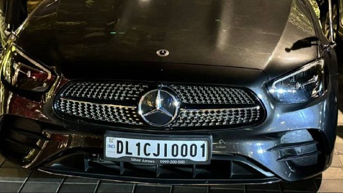 Picture of CJI's Mercedes number plate goes viral, ignites social media buzz