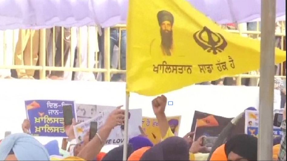 Khalistani leaders' posters spotted at farmers' protest venues: Reports Khalistani leaders' posters spotted at farmers' protest venues: Reports
