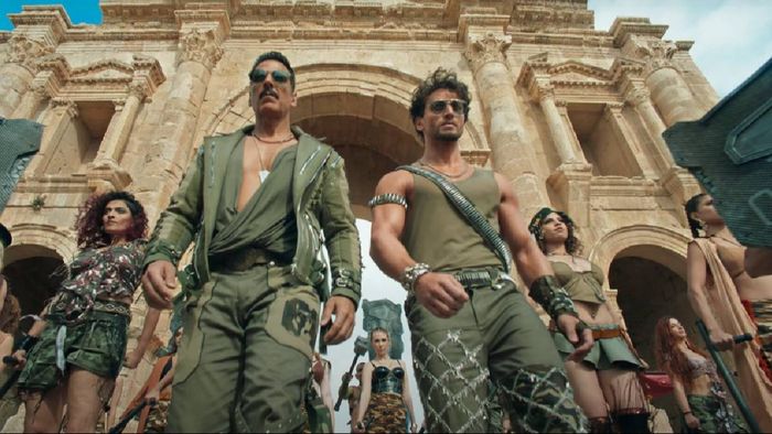 'Bade Miyan Chote Miyan' title track out, Akshay Kumar and Tiger Shroff looks all stylish