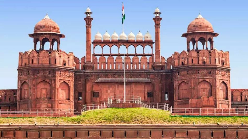 Delhi's Red Fort reopens for visitors after temporary closure amid farmers protest Delhi's Red Fort reopens for visitors after temporary closure amid farmers protest