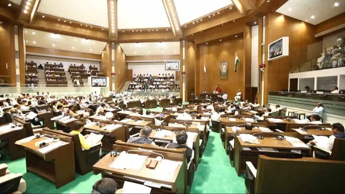 10 Congress MLAs suspended for a day in Gujarat Assembly for sloganeering in House