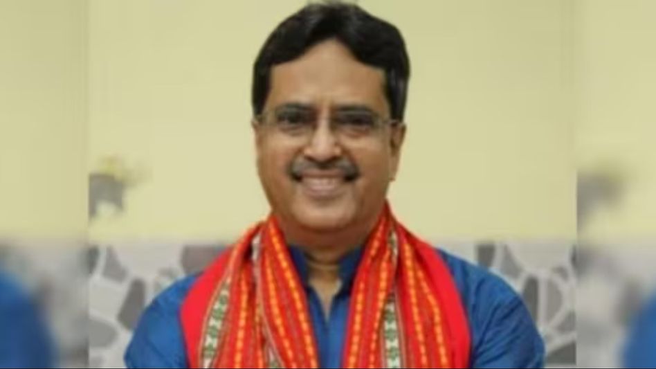 Tripura CM urges citizens to spread knowledge by gifting books Tripura CM urges citizens to spread knowledge by gifting books