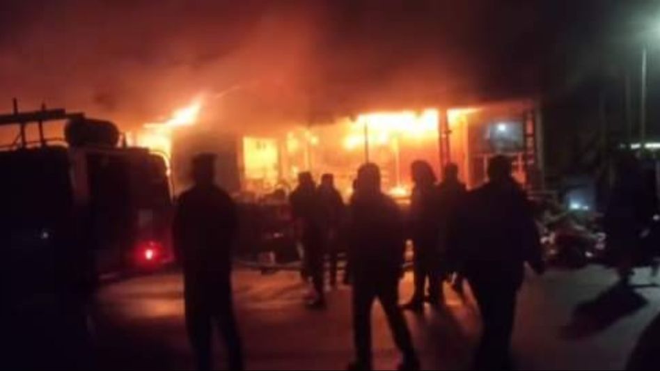 Arunachal: Tragic fire incident in Koloriang town destroys six shops, investigation underway Arunachal: Tragic fire incident in Koloriang town destroys six shops, investigation underway