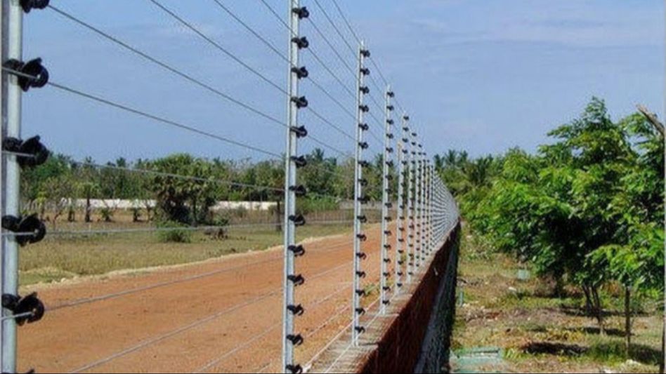 Assam: 11 km solar-powered fence along Raimona park installed Assam: 11 km solar-powered fence along Raimona park installed