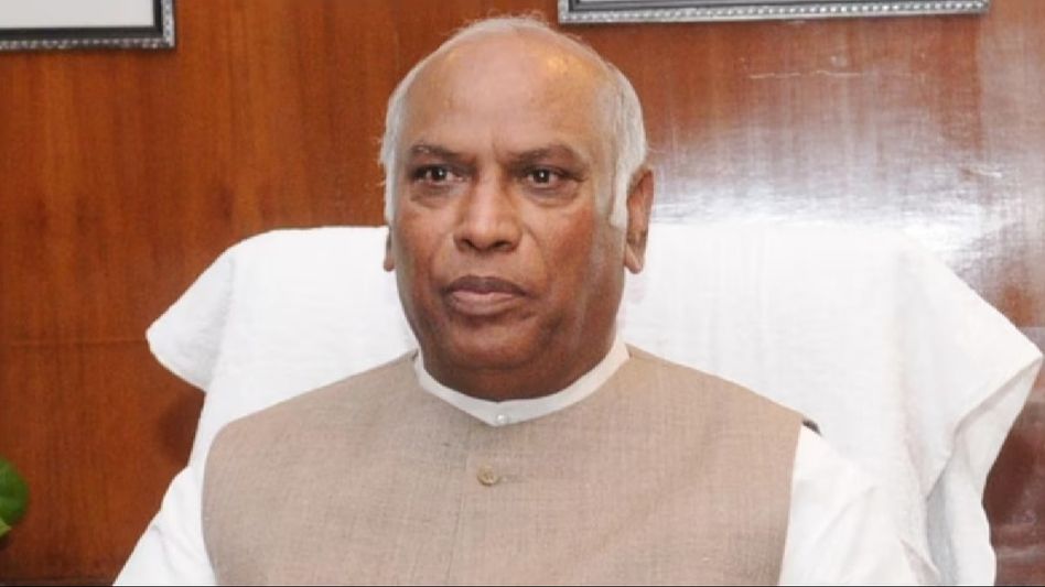 Congress chief Mallikarjun Kharge expresses grief over Jharkhand train accident, seeks impartial probe Congress chief Mallikarjun Kharge expresses grief over Jharkhand train accident, seeks impartial probe