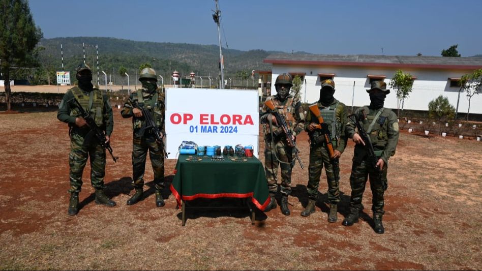 Manipur: Assam Rifles recovers arms and ammunition near Elora Hotel in Moreh Manipur: Assam Rifles recovers arms and ammunition near Elora Hotel in Moreh