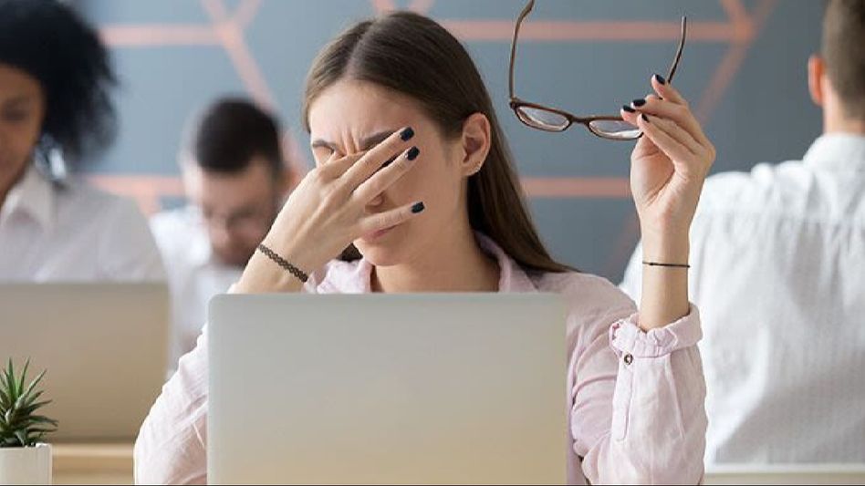 The captivating glow: Unveiling the potential harm of digital devices on our eyes The captivating glow: Unveiling the potential harm of digital devices on our eyes