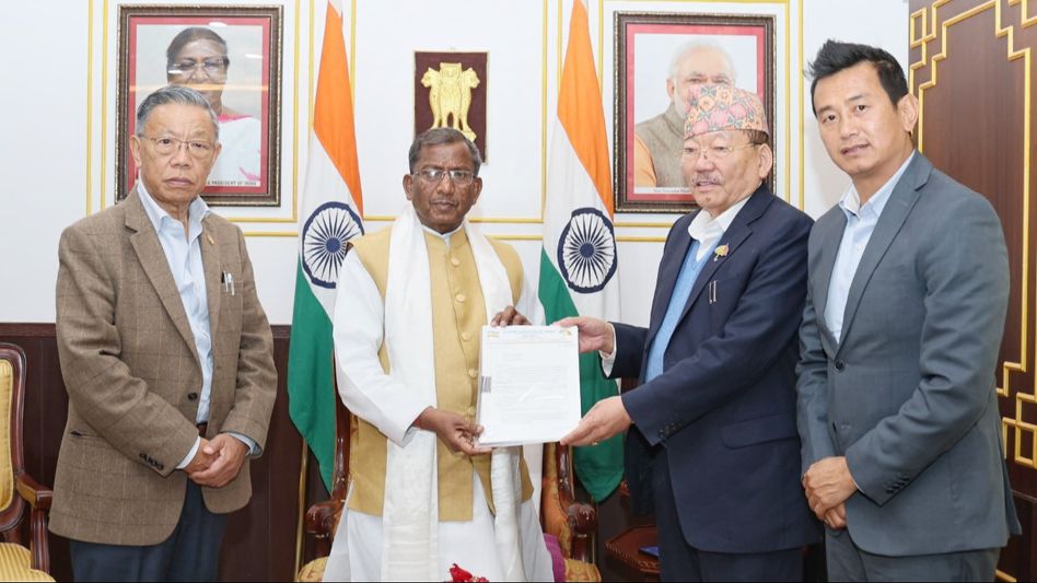 Sikkim: SDF submits memorandum to governor, demands President's rule in state Sikkim: SDF submits memorandum to governor, demands President's rule in state