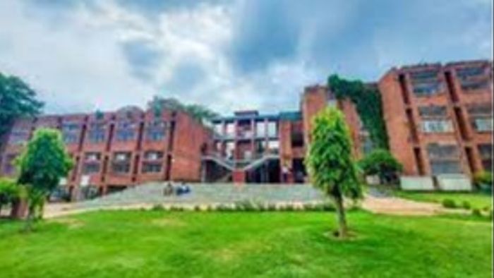 Bomb Threat, Delhi University, Ram Lal Anand College, Evacuation, Delhi Police, Bomb Disposal Squads, Investigation