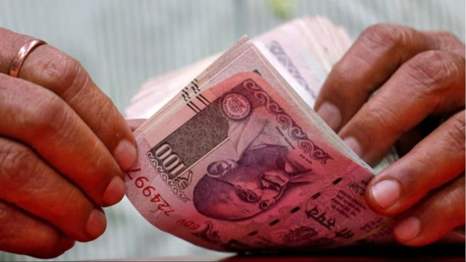 Dearness Allowance hiked by 4 per cent for government employees Dearness Allowance hiked by 4 per cent for government employees
