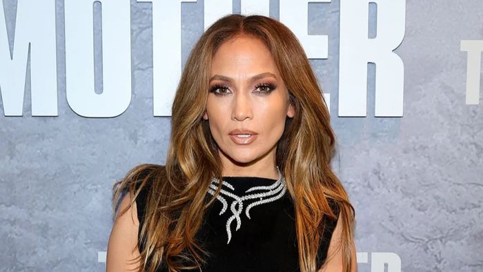 Jennifer Lopez, This Is Me... Now tour, Concert Cancellations, Poor Album Sales, Live Nation