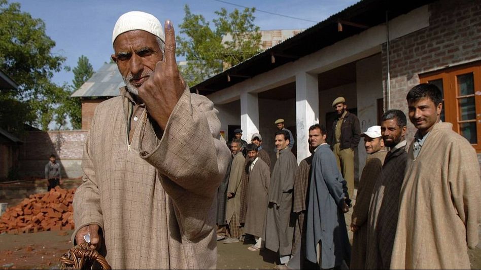 Elections in J&K deferred to follow Lok Sabha polls, confirms CEC Rajiv Kumar Elections in J&K deferred to follow Lok Sabha polls, confirms CEC Rajiv Kumar