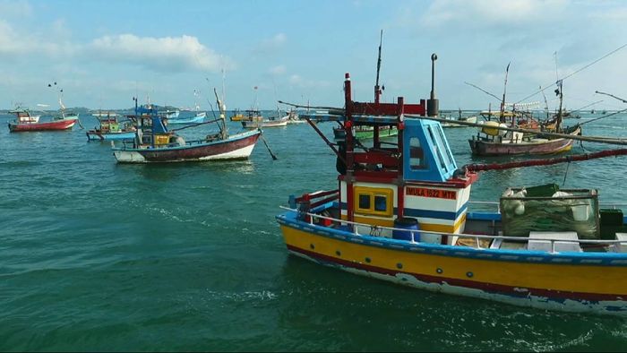 Sri Lankan Navy apprehends 21 fishermen, seizing their boats.