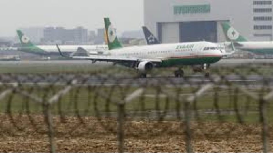 Passenger attempts suicide mid-air on Bangkok-London flight, makes emergency landing Passenger attempts suicide mid-air on Bangkok-London flight, makes emergency landing