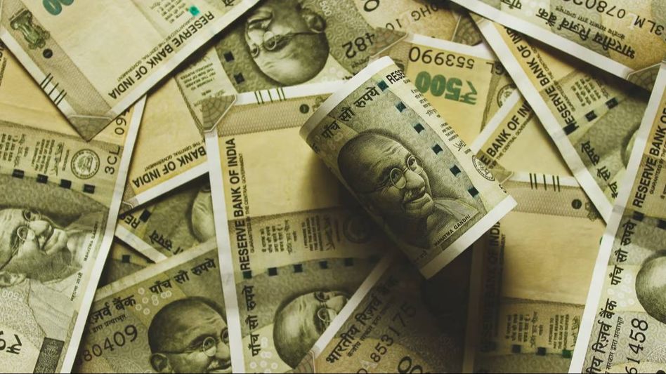 Assam: Flying squad seizes Rs 1.60 lakh cash in poll-bound Dibrugarh Assam: Flying squad seizes Rs 1.60 lakh cash in poll-bound Dibrugarh