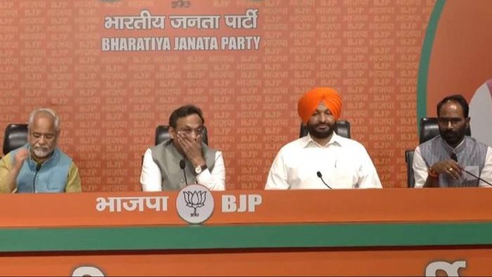 Congress MP Ravneet Singh Bittu has joined the BJP ahead of the Lok Sabha elections.