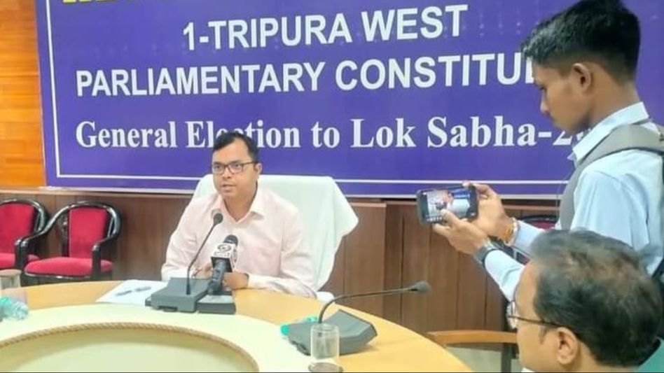 CPIM accuses West Tripura Parliamentary Returning Officer of bias, demands ECI's intervention CPIM accuses West Tripura Parliamentary Returning Officer of bias, demands ECI's intervention