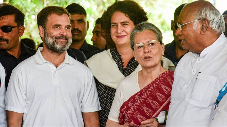 Manipur: Rahul Gandhi, Sonia Gandhi, Jairam Ramesh among 40-star campaigners for Congress in LS polls Manipur: Rahul Gandhi, Sonia Gandhi, Jairam Ramesh among 40-star campaigners for Congress in LS polls