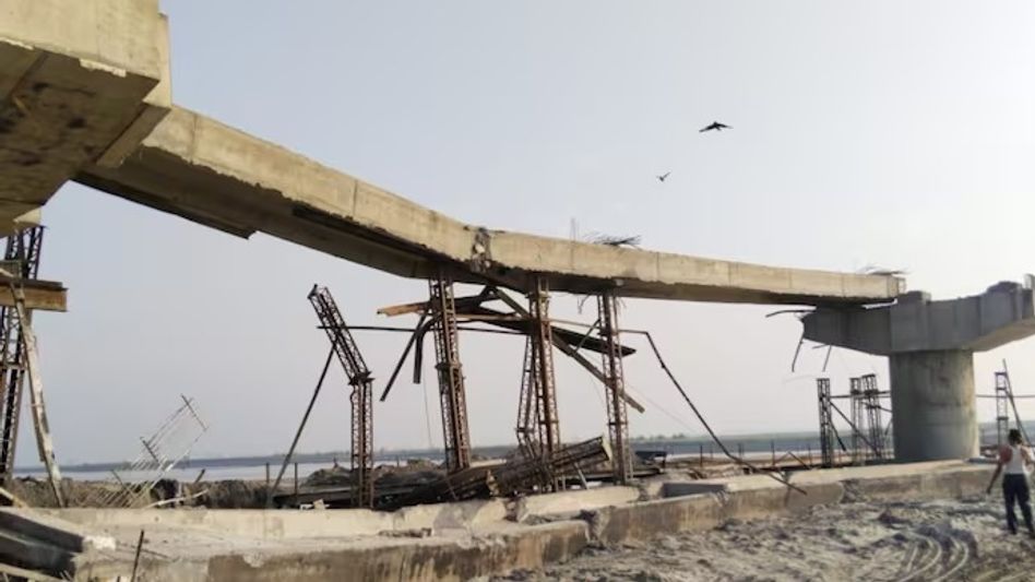 Uttar Pradesh: Part of under-construction bridge collapses in Bulandshahr Uttar Pradesh: Part of under-construction bridge collapses in Bulandshahr