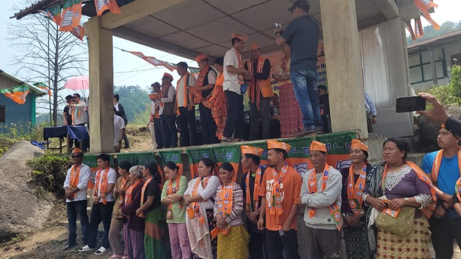 Arunachal: Historical uncontested win of two MLAs in Papum Pare district leads to mass switch to BJP Arunachal: Historical uncontested win of two MLAs in Papum Pare district leads to mass switch to BJP