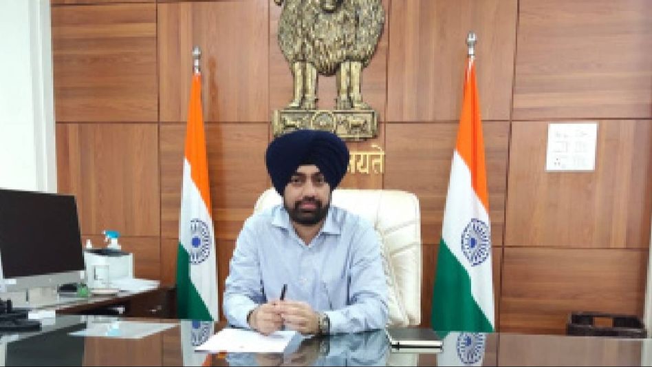 Assam: Udalguri DC Sadnek Singh transferred amidst VVPAT controversy ahead of elections  Assam: Udalguri DC Sadnek Singh transferred amidst VVPAT controversy ahead of elections