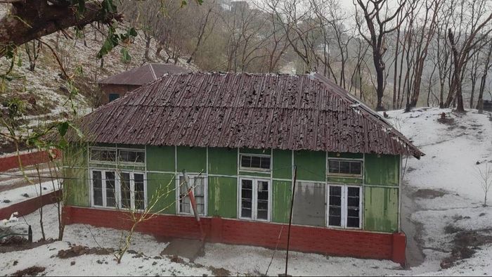 Mizoram: Massive hailstorm destroys several houses in Sangau town