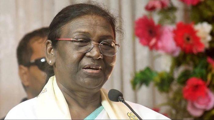 President Droupadi Murmu inaugurates indigenous CAR T-cell therapy at IIT Mumbai.