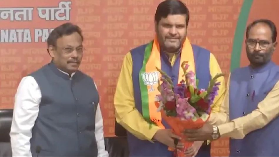 Congress national spokesperson Gourav Vallabh joins BJP hours after quitting party Congress national spokesperson Gourav Vallabh joins BJP hours after quitting party