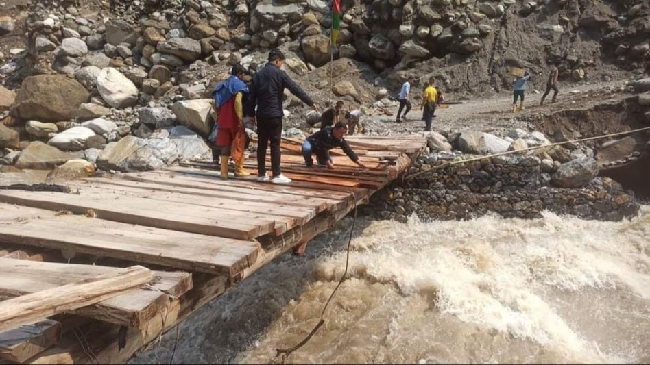Sikkim: Crucial link bridge between Gangtok-Lachen and Lachung damaged due to incessant rainfall Sikkim: Crucial link bridge between Gangtok-Lachen and Lachung damaged due to incessant rainfall