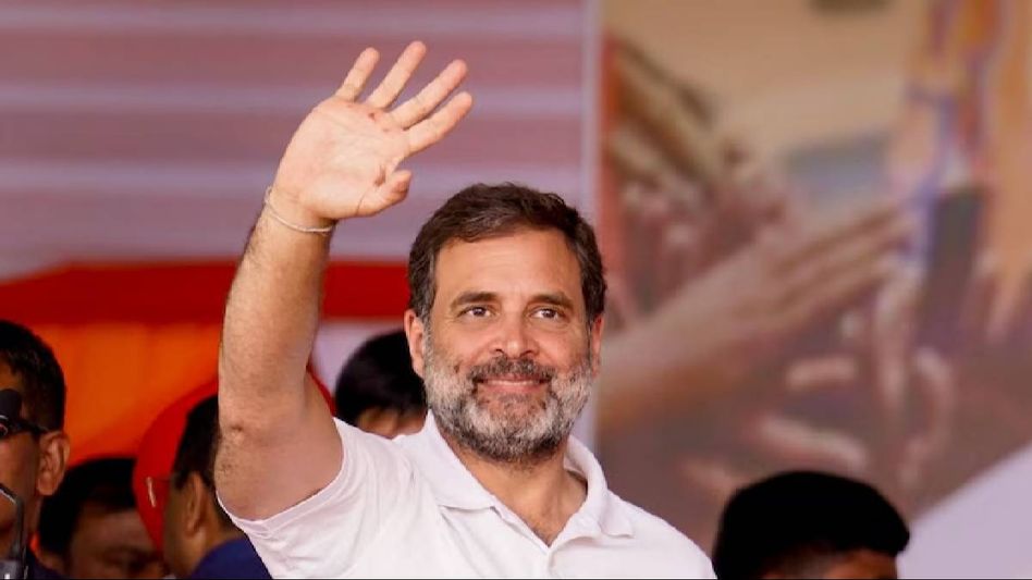 Congress MP Rahul Gandhi's helicopter inspected by EC officials in Nilgiris, Tamil Nadu Congress MP Rahul Gandhi's helicopter inspected by EC officials in Nilgiris, Tamil Nadu