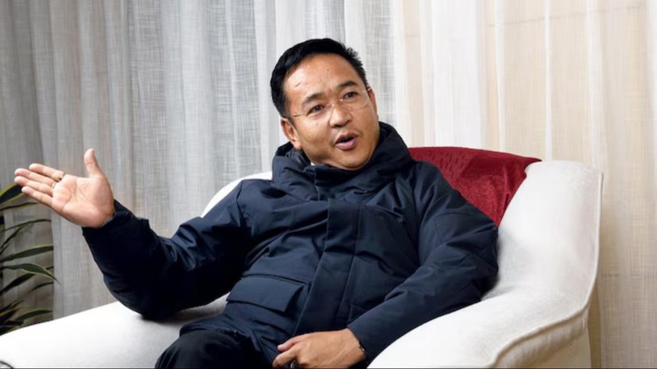 Sikkim CM labels SDF party's ideologies as 'old thoughts', slams Pawan Chamling Sikkim CM labels SDF party's ideologies as 'old thoughts', slams Pawan Chamling