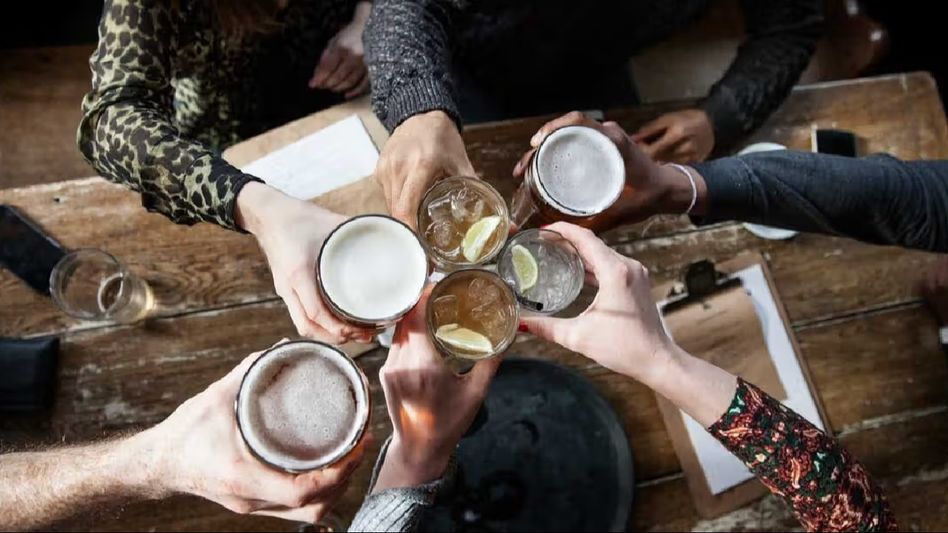 The Perilous Path of Excess: Exploring the Side Effects of Overindulging in Beverages The Perilous Path of Excess: Exploring the Side Effects of Overindulging in Beverages