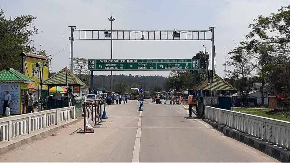 Indo-Nepal Border closed for 72 hours ahead of LS polls Indo-Nepal Border closed for 72 hours ahead of LS polls