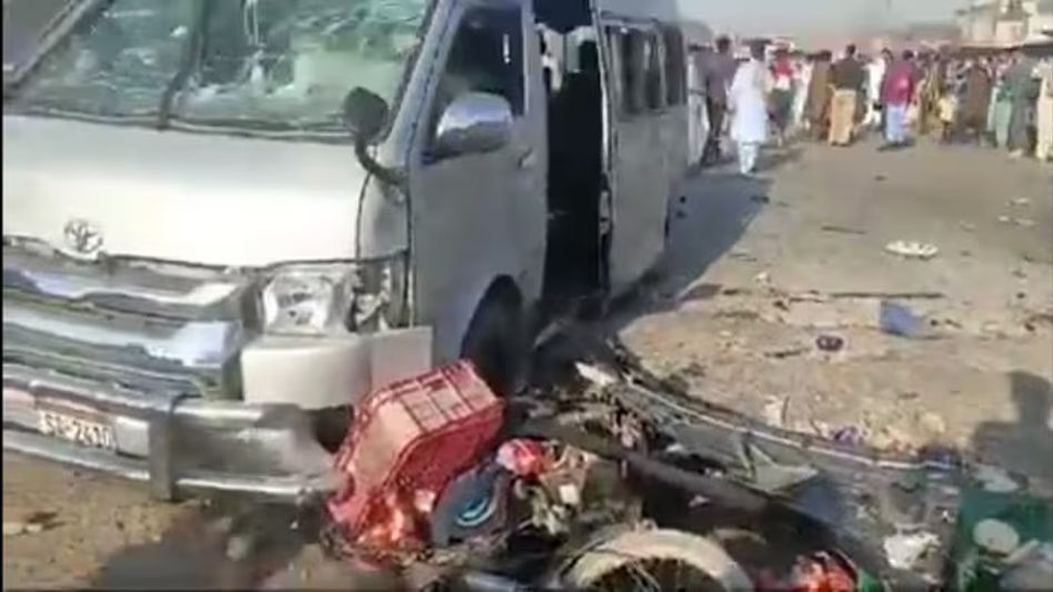 Pakistan: Two killed in suicide blast attack in Karachi Pakistan: Two killed in suicide blast attack in Karachi