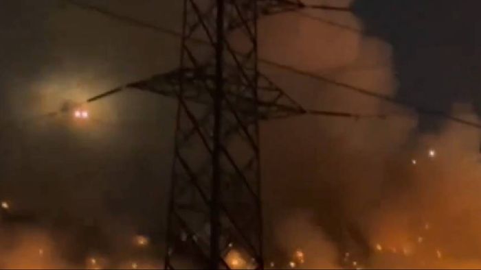 Delhi: Fire breaks out in under-construction building on Janpath; no casualty