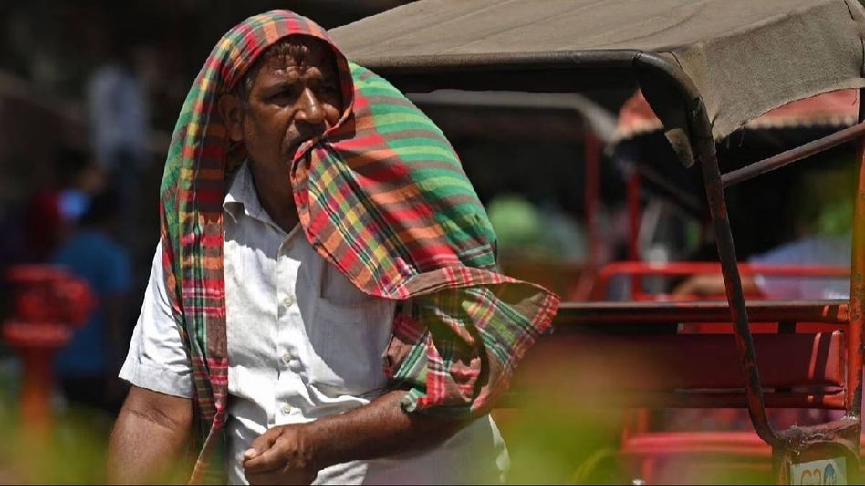 IMD issues heatwave alert for Thane, Raigad and Mumbai from April 27 to 29 IMD issues heatwave alert for Thane, Raigad and Mumbai from April 27 to 29