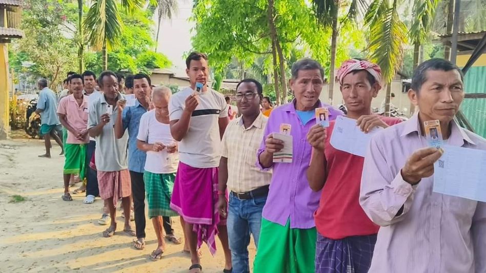 Assam: After 20-Year boycott, Bamunjhar village returns to voting booth Assam: After 20-Year boycott, Bamunjhar village returns to voting booth