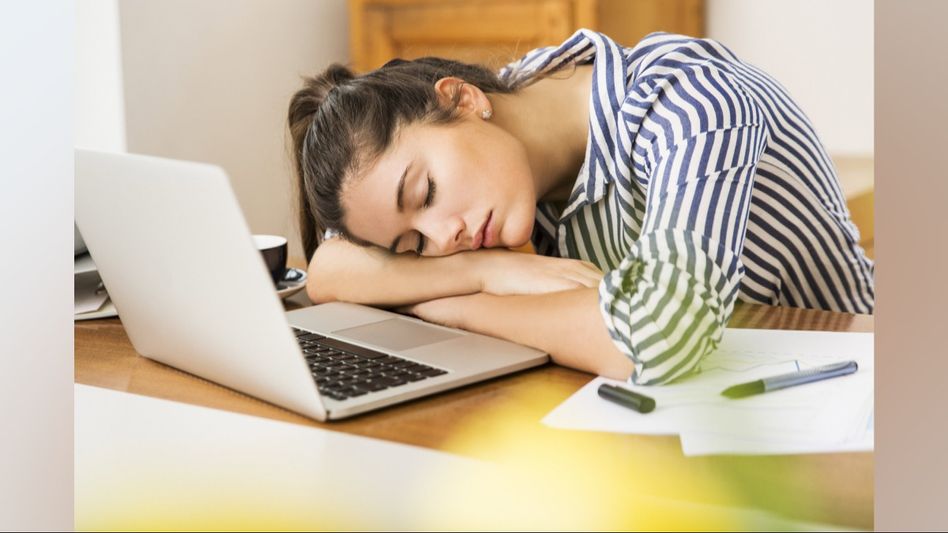 The Power of the Midday Siesta: How Taking a Nap Between Work Can Transform Your Productivity and Well-Being The Power of the Midday Siesta: How Taking a Nap Between Work Can Transform Your Productivity and Well-Being
